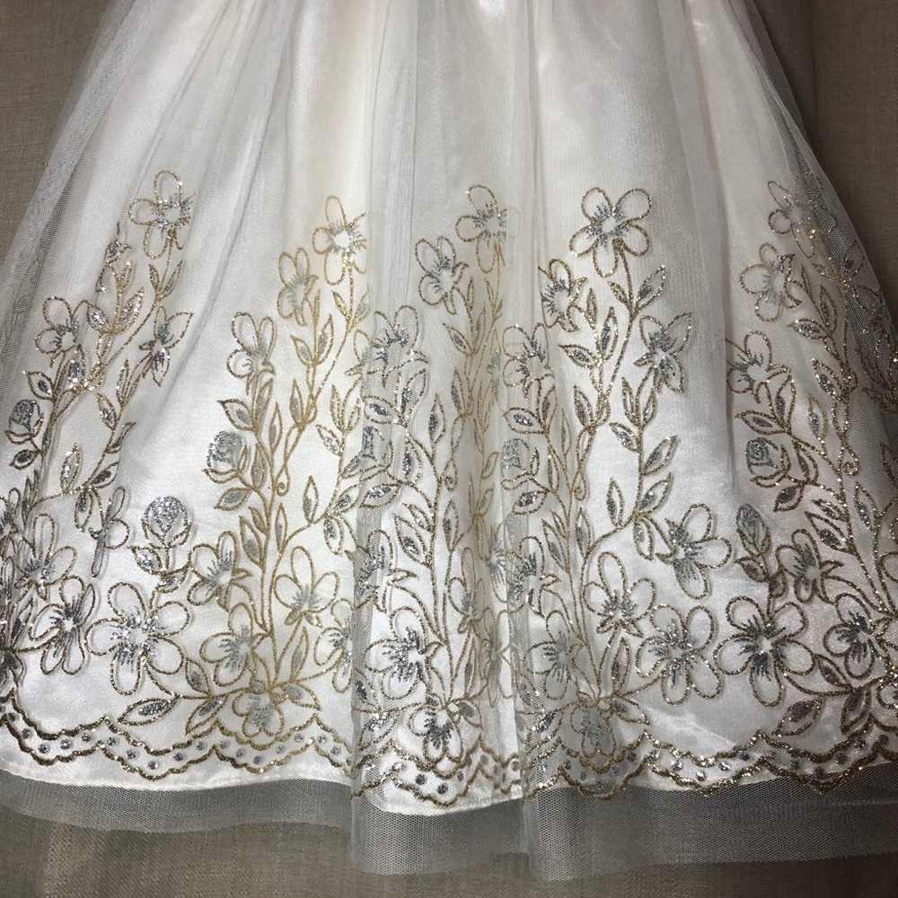 Beautiful Holiday Girl Dress - Picture 3 of 3